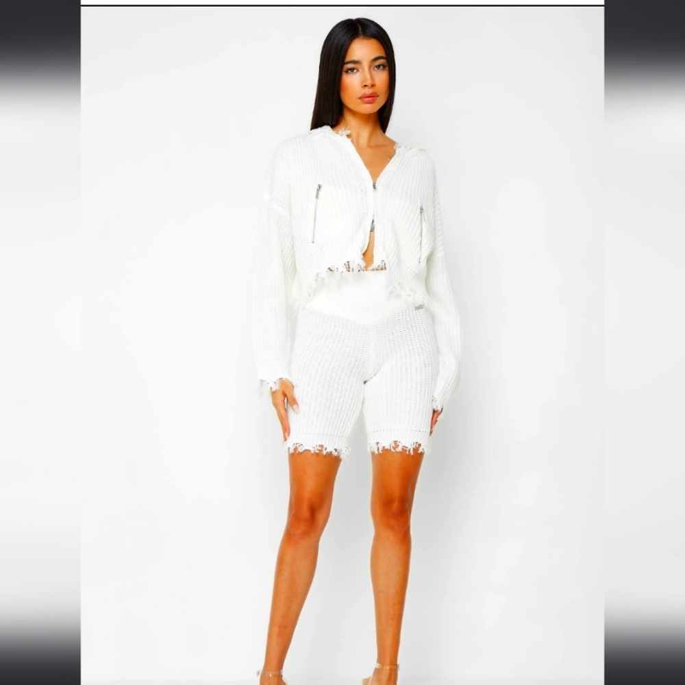 Like new manier de voir knit jacket size large and shorts size medium